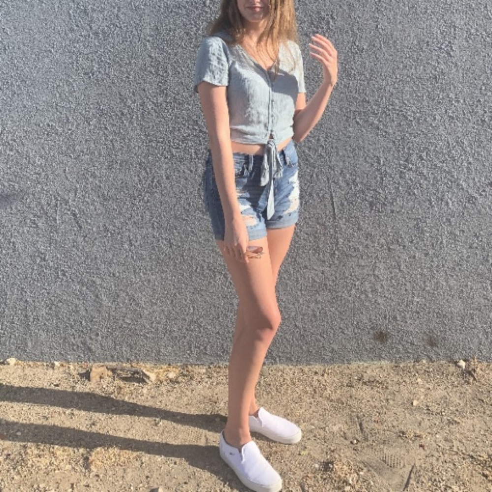 Tied button crop top